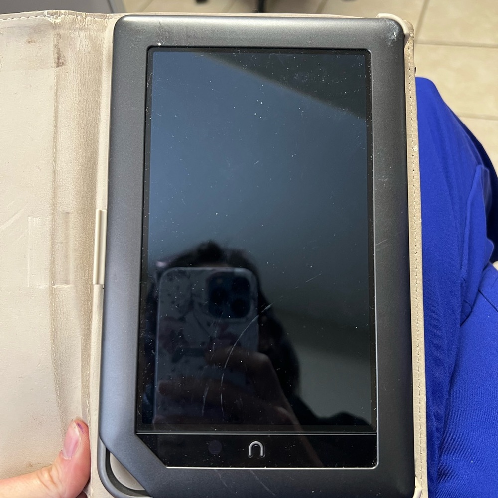 Nook Color - Picture 4 of 7